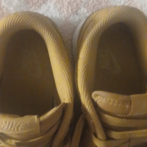 Nike dunk brown tenny shoes - Picture 3 of 4